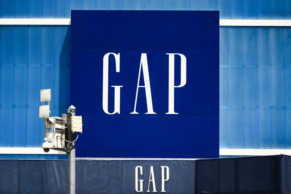 Gap to report Q2 sales growth as the 55-year-old company strives for a comeback