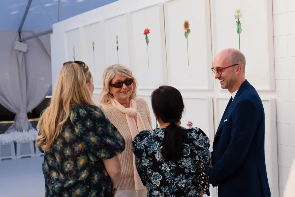 Clé de Peau Beauté and Artist Cj Hendry Bring ‘Flower Market’ to Roosevelt Island