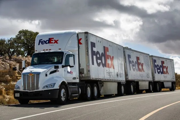 FedEx Spins Off Trucking Unit to ‘Play Offense’ in LTL Market