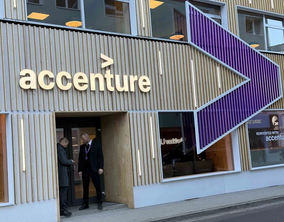 Accenture Stock Sinks as Profit Falls Short, CEO Says Government Sales Slowing
