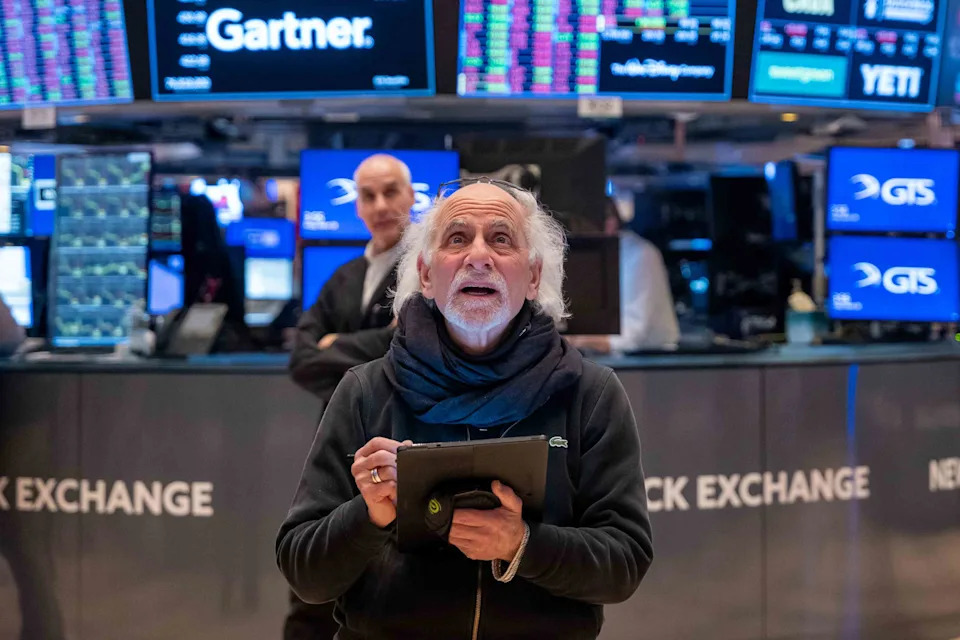 More S&P 500 Companies Are Giving Downbeat Outlooks