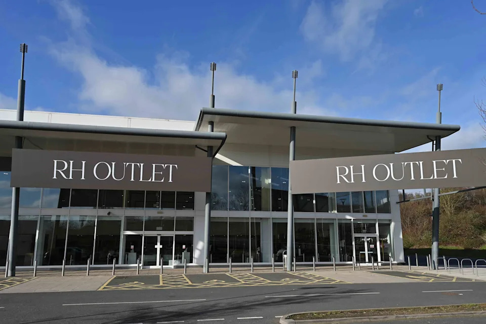 RH Stock Plummets as Outlook Disappoints Amid 'Worst Housing Market in 50 Years'