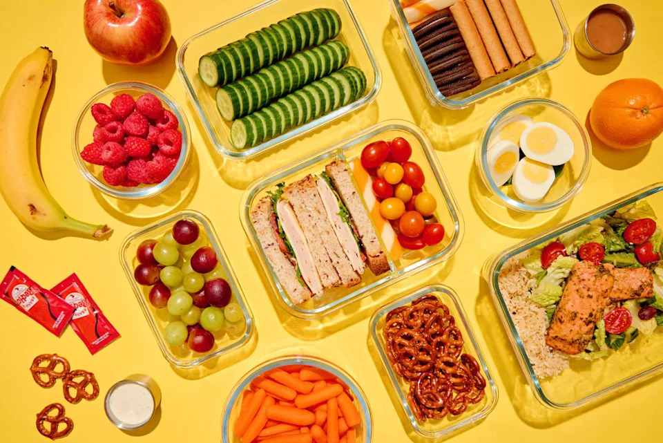 More People Are Bringing Lunch to Work. That’s a Bad Economic Indicator.