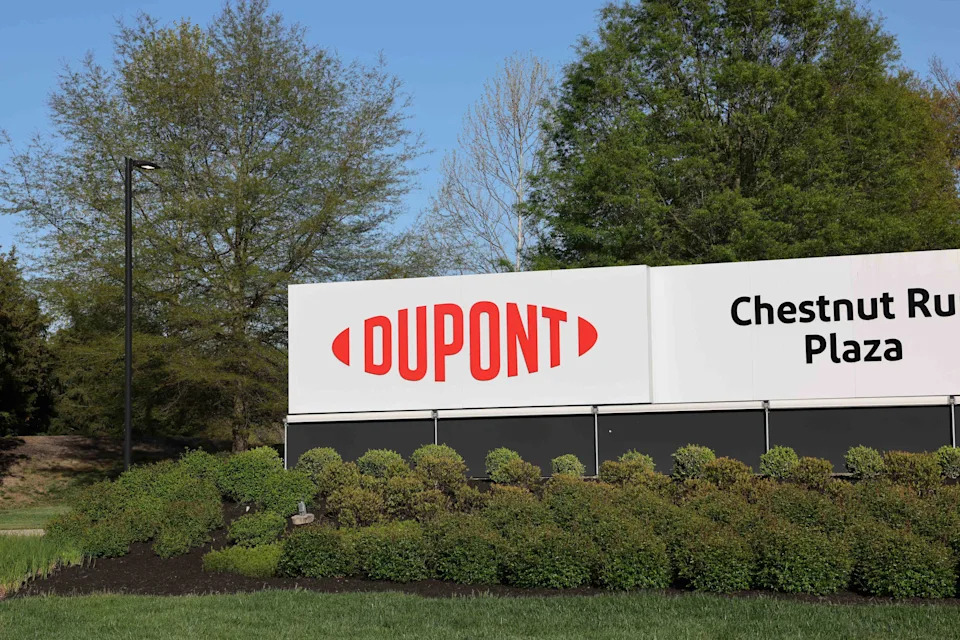 DuPont Stock Tumbles as Chinese Regulator Announces Anti-Monopoly Probe