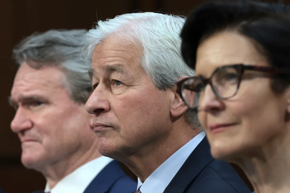 Stock rout and dealmaking freeze raise stakes for start of Wall Street's earnings season
