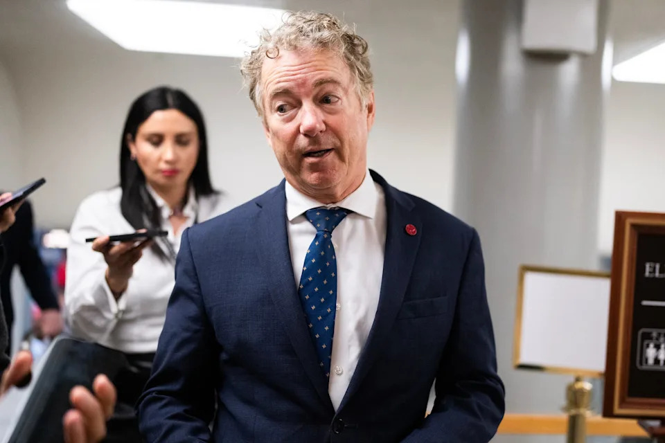 GOP senator says tanking markets 'spooked' Trump into pausing tariffs