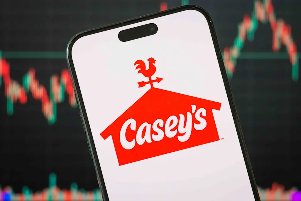 Casey's General Stores Stock Gains Another Bull