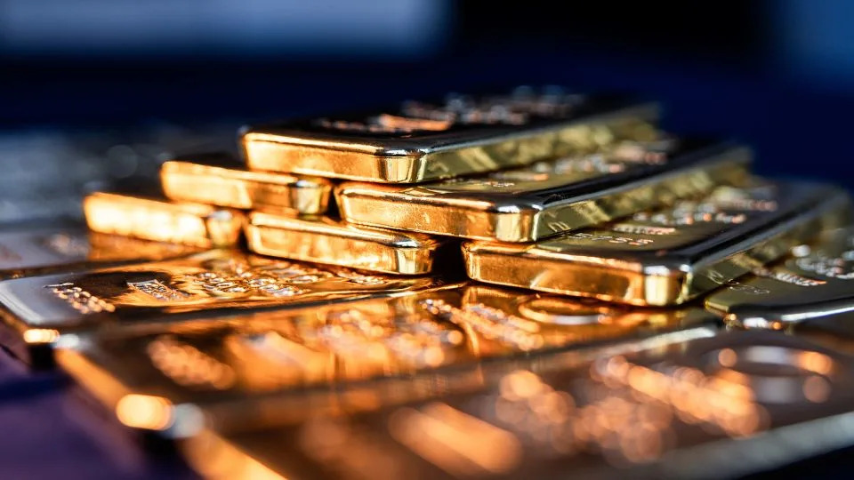 Gold surges to new record high after Trump’s repeated attacks on US Fed chief
