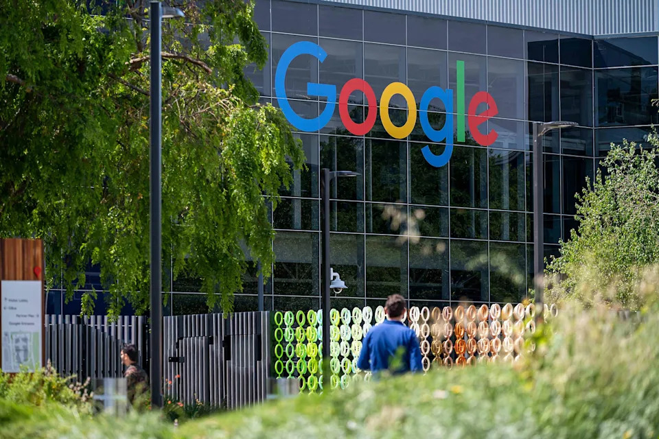 Google Parent Alphabet’s Stock Climbs as Analysts Raise Targets on AI-Driven Growth