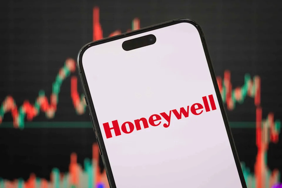 Top Stock Movers Now: Honeywell, Sherwin-Williams, Regeneron, and More